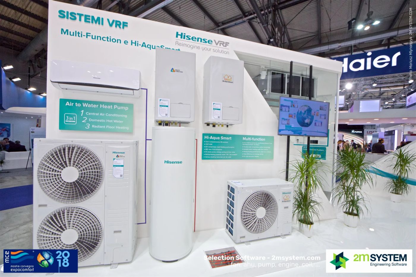VRF-Systeme und Luft-Wasser-Wärmepumpe mit Hydraulikmodul und Warmwasserspeicher — Beispielmotiv (Messepräsentation)